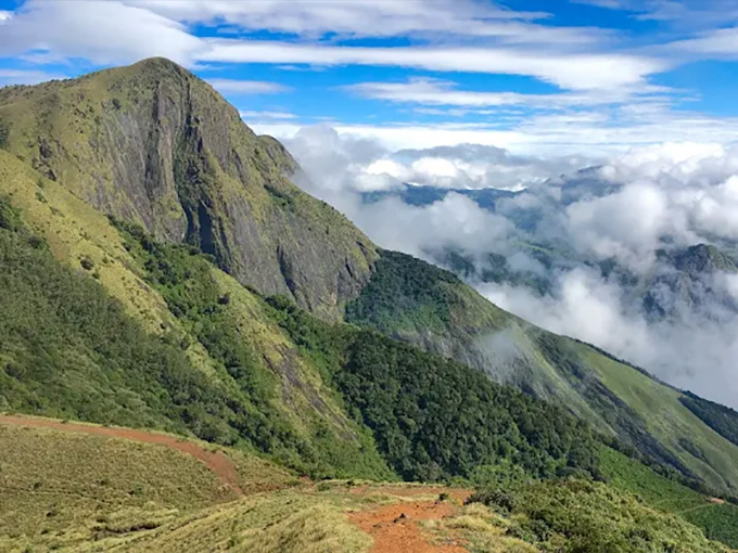 Bangalore to Munnar Cabs