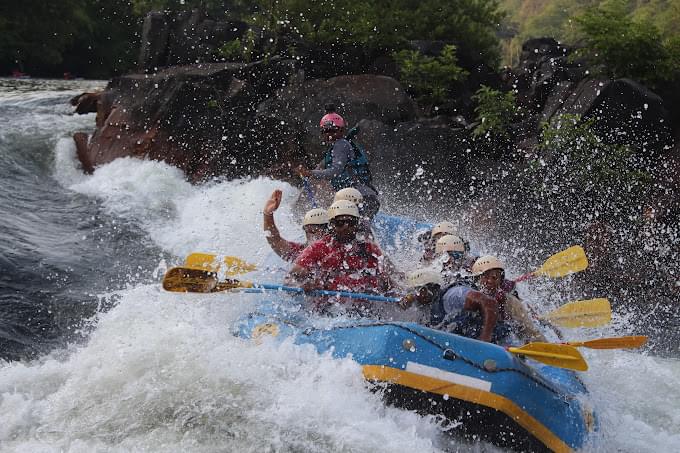 River Rafting Dandeli Cabs